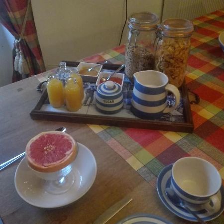 L'Esquilon Chambre D'Hote Bed and Breakfast Thiat Exteriör bild