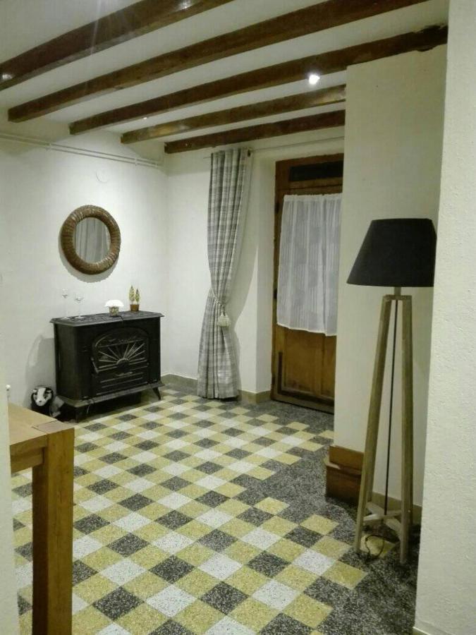 L'Esquilon Chambre D'Hote Bed and Breakfast Thiat Exteriör bild